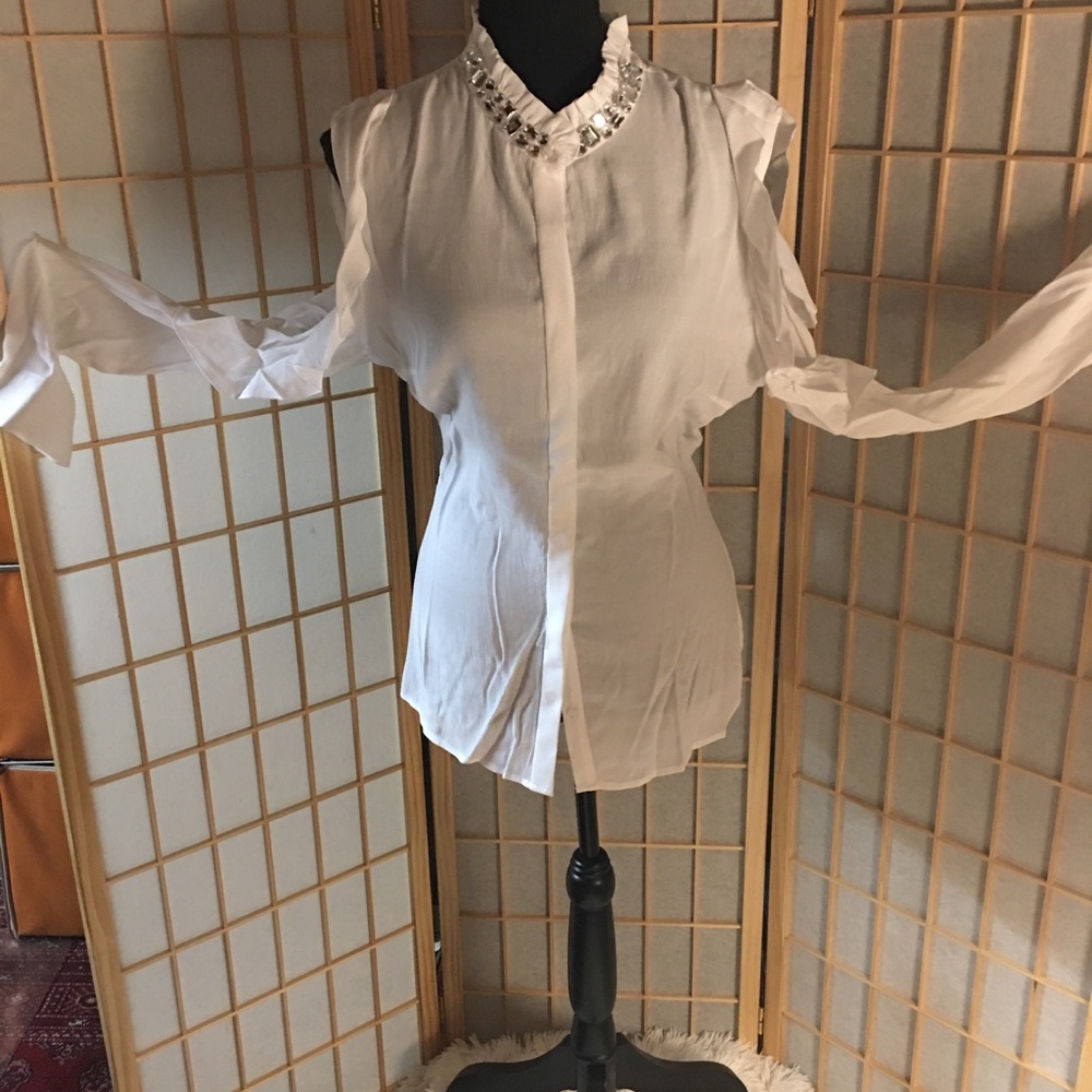 VENUS - jeweled neck collar shirt.💫✨nwot